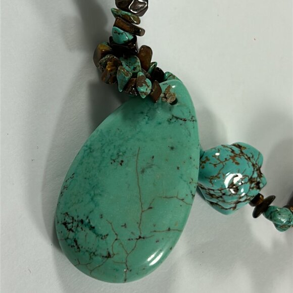 Faux Turquoise Stone Beaded Teardrop Pendant Necklace Chippy Chunky Southwestern - Picture 3 of 8